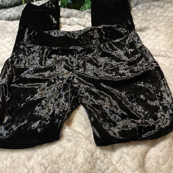 GB GIRLS BLACK CRUSHED VELVET “FLIRT” LEGGINGS PANTS WIDE ELASTIC WAIST SIZE:L - Picture 3 of 10